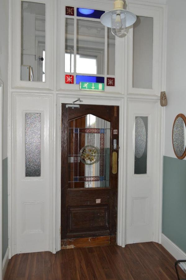 Melrose Abbey Guesthouse Liverpool Bagian luar foto